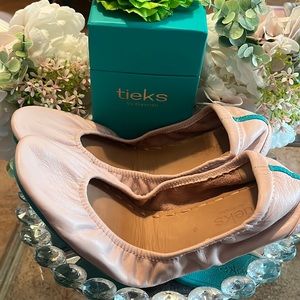 Ballet Pink Tieks
